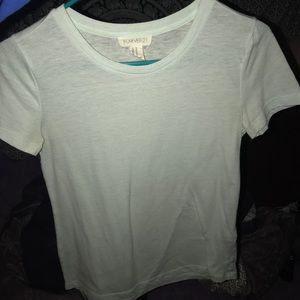 basic white t-shirt